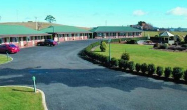 Kentish Hills Retreat image 1