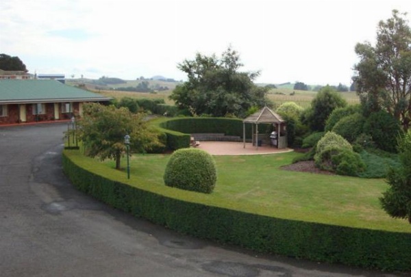Kentish Hills Retreat image 5